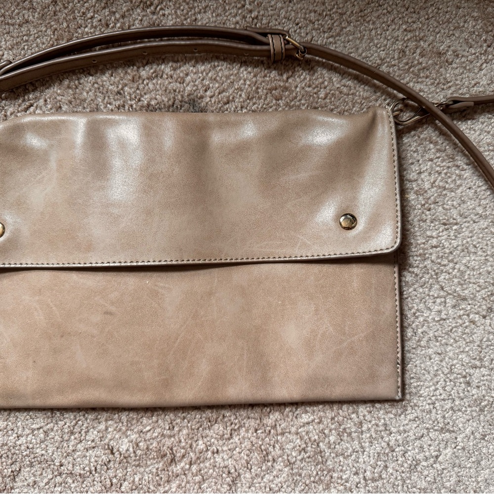 Amanda Blu Tan Women's Bag with removable strap